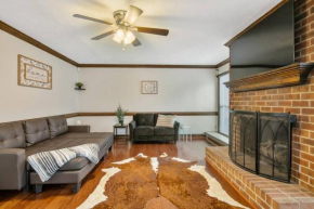Spacious 4B/3b Home in Fayettville, Big backyard!